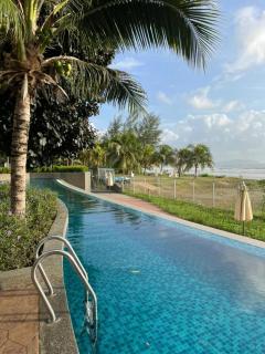 Timurbay Staycation Studio Apartment - Relax with Green View & Beach View by PG Management - 5