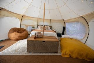 Kentucky Creekside Getaway with Outdoor Tub - 6