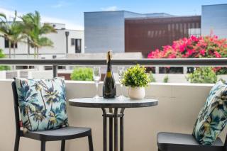 Prime Noosa location with pool - 9