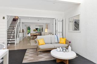 Yarraga Tropical Escape with Pool & Private Rooftop - 4