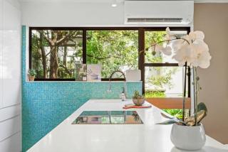 Tropical Paradise Modern Apt Walk to Noosa Beach - 9