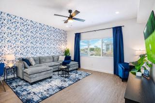 Rare Side-by-Side Dual Townhome Retreat 6BR- King Beds, Pool, Free Parking, Near Old Town and Airport - 3