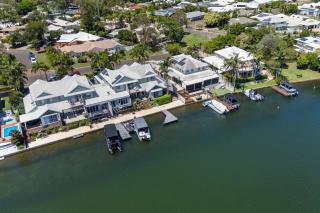 Sunseeker Sanctuary - Waterfront Noosa Townhouse - 4