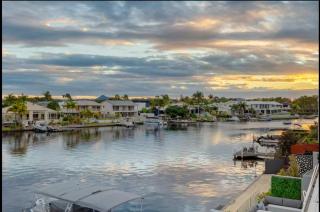 Sunseeker Sanctuary - Waterfront Noosa Townhouse - 3