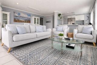 Ocean View Apt - 1 Min to Beach - 8