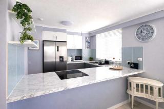 Ocean View Apt - 1 Min to Beach - 6
