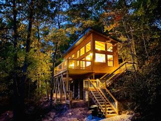 Cliffline Twilight - Cliffside Hot Tub RRG Retreat Epic Views Pet Friendly - 0
