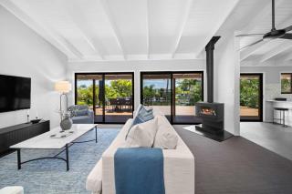 Luxe Waterfront Home - Pool, Pontoon w Deep Water Ocean Access - 8