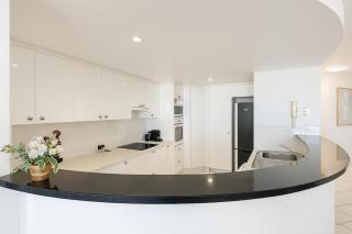 Magic Nobby Beach 3BR Apt - 4