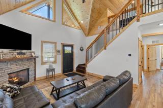 Daze Off - Natural Bridge Luxury Hot Tub SUP Ky - 3