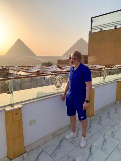 great moments pyramids view - 0