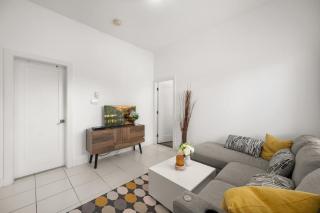 Quiet Comfort Suite in Oriole Surrey - 4