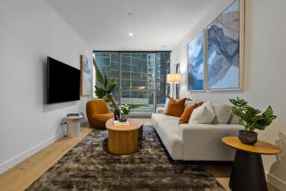 Luxury CBD Retreat Heated Pool Sauna Steam Gym - 2