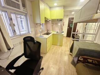 Modern Apartment next to HKU Station in Kennedy Town City Center - 9