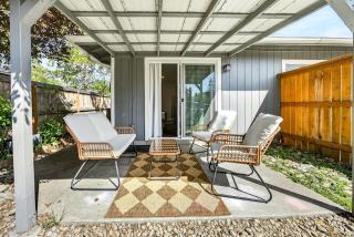 Basecamp GP Entire 4BR Duplex Near Downtown - 2