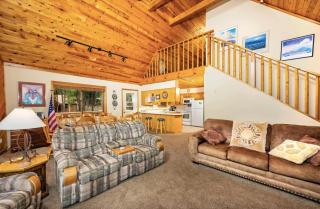 Charming 3-bedroom Angel Fire Cabin - 2