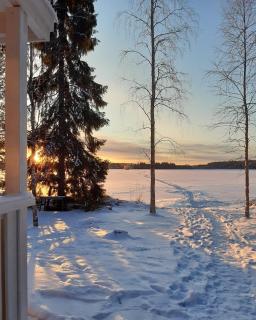 Västäräkki Bachstelze-cabin by a crater lake - 2