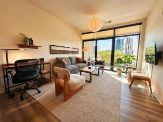 East Side Luxury 1BR Apt - Near Brady St with Balcony and Lounge - 5