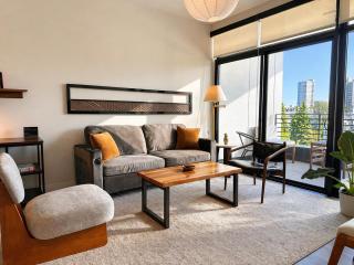 East Side Luxury 1BR Apt - Near Brady St with Balcony and Lounge - 7