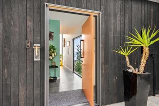The Glover Glasshouse - 3 Bedroom - Sweeping Views - 5