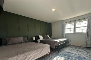 Contractor/Family Hub-3 Living Areas - Sleeps Many - 7