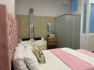 Dpto de Lujo Centrico con Jacuzzi y Balcon Parque de las Aguas - 8