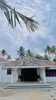 The RidgeColonial Villa - 10 min walk to Beach - 7