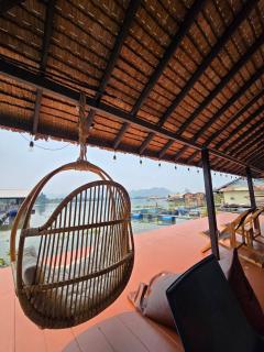 D Hostel by the river - 9