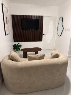 Beni at The Sunbury - 3