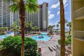 Shores of Panama 204 - 2nd Floor 2 Bdrm Sleeps 8. Same Floor Parking. Free Fun - 6