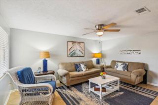 5708 Sunset Ave - Cozy 2 Bdrm2Bath Home. 7 Minute Walk To Beach - 7