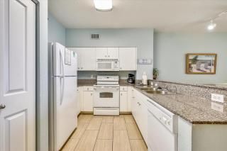 Shores of Panama 821-2 Bd3Ba Sleeps 8 Updated No Carpet Free Fun - 9