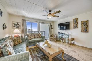 Sugar Beach A6-Lovely 4 bedroom 3 bath Condo. Sleeps 11. - 0