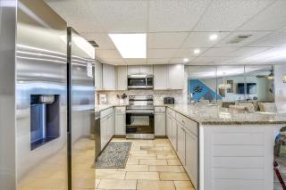 Sugar Beach A6-Lovely 4 bedroom 3 bath Condo. Sleeps 11. - 3