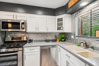 Updated 2 Bdrm Townhome in Quiet Community wPool - 3