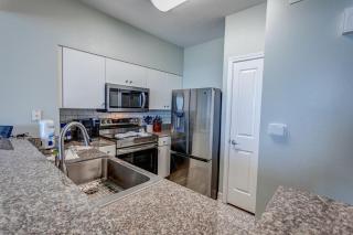 11th Flr wParking 2 BedBunks2.5 Ba. Free Fun - 1