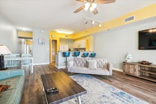 Shores of Panama 2026 - 1 BedroomBunksSleeps 6. Res. Parking - 3