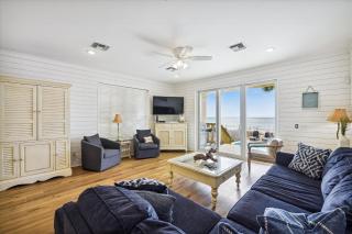 Just Beachy - 5 Bedroom 5 Bathroom Beach-Front Home wPrivate Pool Sleeps 20 - 3