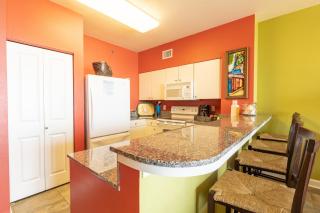 Shores of Panama 621-Sleeps 8 Free Beach Fun Reserved Parking Space - 3