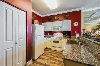 Shores of Panama 707 - 2 BedroomBunks Sleeps 8. Reserved ParkingFree Fun - 8