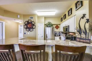 Shores of Panama 2217- Elegantly Decorated Sleeps 6 Free Fun - 4