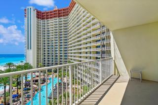 Shores of Panama 719 - Spacious 7th Flr 2 BR Plus Bunks3 BA with Parking - 4