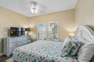 Shores of Panama 719 - Spacious 7th Flr 2 BR Plus Bunks3 BA with Parking - 1