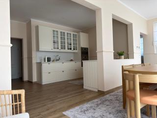 Exclusive Family Sanctuary - Calm & Spacious Stay - 6