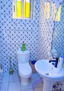 East Legon Cozy 2 BR 2 Bath Apt with backup Power - 2
