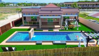 D' Village Private Pool Villa - 8