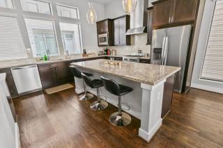 Modern 3BR Near DT NRG & FIFA I Rooftop Garage - 9