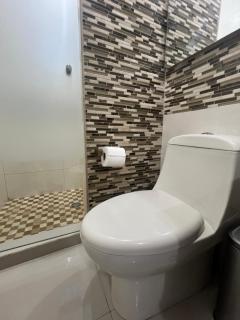 Hermosa Casa con Espectaculares Vistas al Sur de Mty - 8