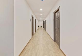 Townhouse Sector 49 Near Logix city centre - 1