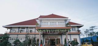 Griya Yodesiya Resort Semarang - 8